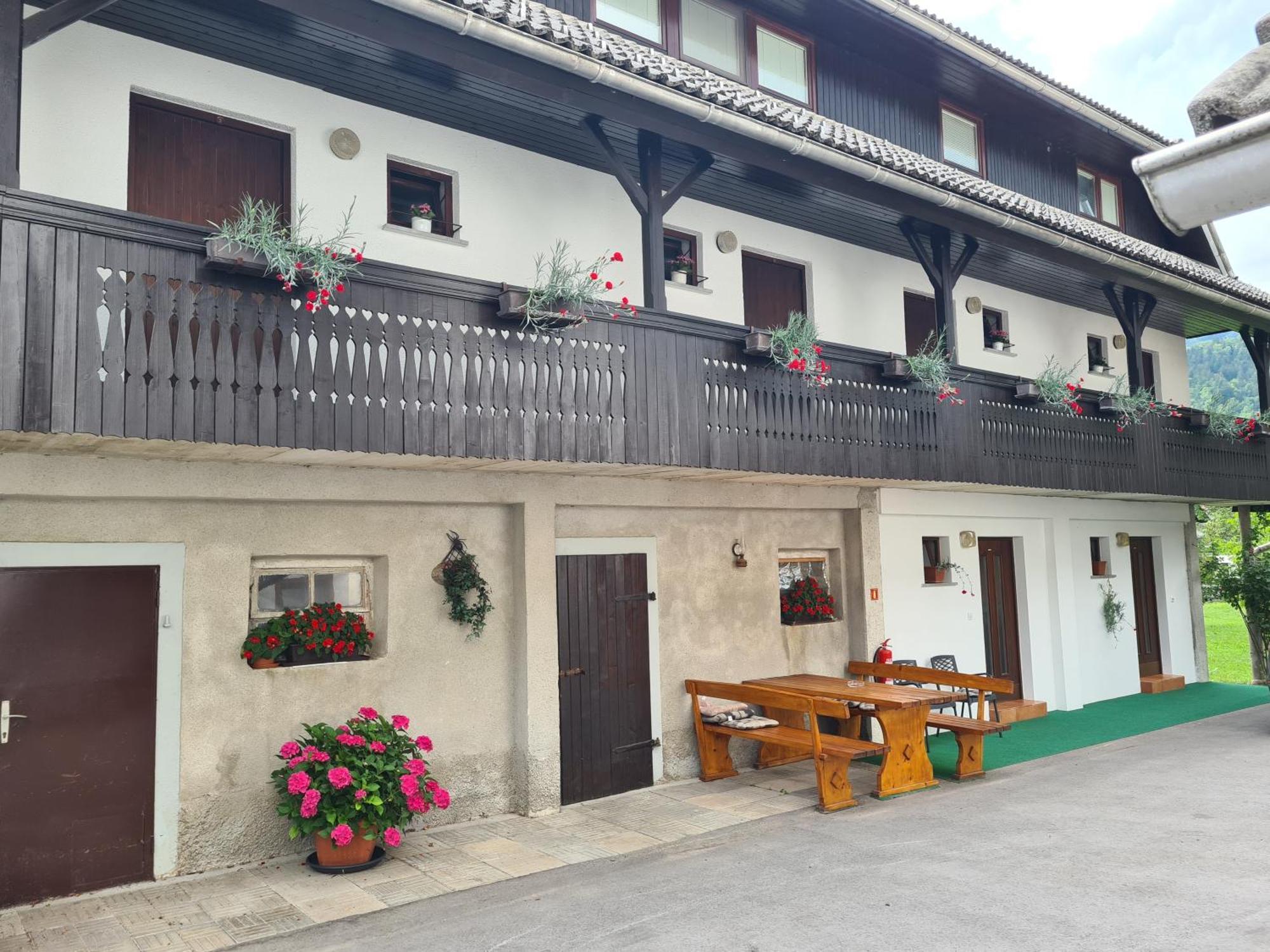 Gostilna Batist Bed and Breakfast Bohinjska Bela Exterior foto